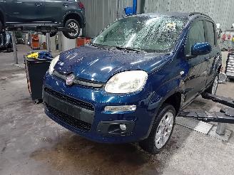 Vrakbiler auto Fiat Panda Panda/Pandina (312) Hatchback 0.9 TwinAir Turbo 85 (312.A.2000) [63kW]=
  (02-2012/...) 2013/0