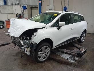 Uttjänta bilar auto Renault Clio Clio IV Estate/Grandtour (7R) Combi 5-drs 0.9 Energy TCE 90 12V (H4B-4=
08(H4B-B4)) [66kW]  (01-2013/08-2021) 2019