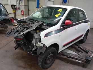 Uttjänta bilar auto Renault Twingo Twingo III (AH) Hatchback 5-drs 1.0 SCe 70 12V (H4D-400(H4D-A4)) [52kW=
]  (09-2014/...) 2015