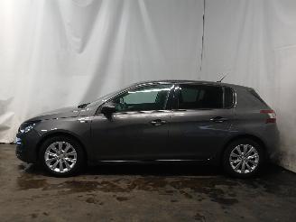 Peugeot 308 308 (L3/L8/LB/LH/LP) Hatchback 5-drs 1.2 12V e-THP PureTech 110 (EB2DT=
(HNZ)) [81kW]  (11-2013/06-2021) picture 4