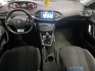 Peugeot 308 308 (L3/L8/LB/LH/LP) Hatchback 5-drs 1.2 12V e-THP PureTech 110 (EB2DT=
(HNZ)) [81kW]  (11-2013/06-2021) picture 11