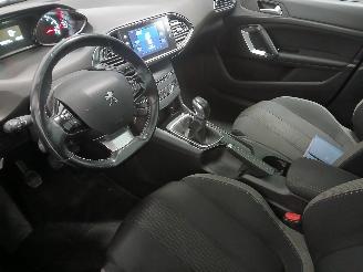 Peugeot 308 308 (L3/L8/LB/LH/LP) Hatchback 5-drs 1.2 12V e-THP PureTech 110 (EB2DT=
(HNZ)) [81kW]  (11-2013/06-2021) picture 12