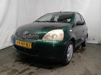 krockskadad bil auto Toyota Yaris Yaris (P1) Hatchback 1.3 16V VVT-i (2SZFE) [63kW]  (08-1999/11-2005) 2002/1