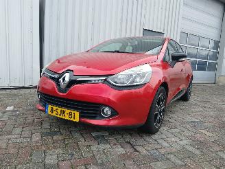 damaged passenger cars Renault Clio Clio IV (5R) Hatchback 5-drs 0.9 Energy TCE 90 12V (H4B-408(H4B-B4)) [=
66kW]  (11-2012/08-2021) 2013/10