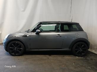Mini Mini Mini (R56) Hatchback 1.6 16V Cooper (N12-B16A) [88kW]  (10-2006/02-201=
2) picture 4