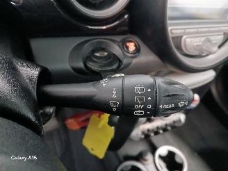 Mini Mini Mini (R56) Hatchback 1.6 16V Cooper (N12-B16A) [88kW]  (10-2006/02-201=
2) picture 14