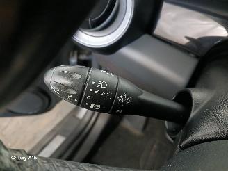 Mini Mini Mini (R56) Hatchback 1.6 16V Cooper (N12-B16A) [88kW]  (10-2006/02-201=
2) picture 13