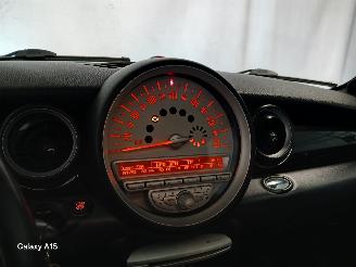 Mini Mini Mini (R56) Hatchback 1.6 16V Cooper (N12-B16A) [88kW]  (10-2006/02-201=
2) picture 18