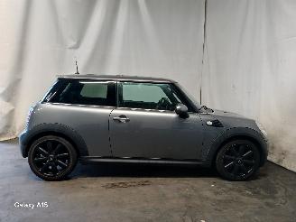 Mini Mini Mini (R56) Hatchback 1.6 16V Cooper (N12-B16A) [88kW]  (10-2006/02-201=
2) picture 7