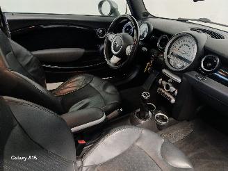 Mini Mini Mini (R56) Hatchback 1.6 16V Cooper (N12-B16A) [88kW]  (10-2006/02-201=
2) picture 9