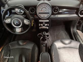 Mini Mini Mini (R56) Hatchback 1.6 16V Cooper (N12-B16A) [88kW]  (10-2006/02-201=
2) picture 11