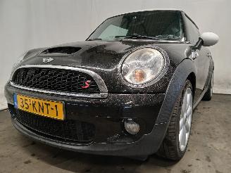 Unfallwagen Mini Mini Mini (R56) Hatchback 1.6 16V Cooper S (N14-B16A) [128kW]  (10-2006/02-=
2010) 2010/1