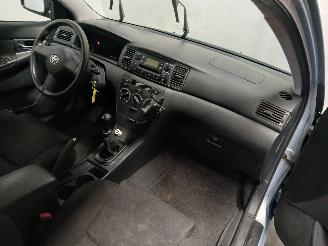 Toyota Corolla Corolla (E12) Hatchback 1.6 16V VVT-i (3ZZFE) [81kW]  (01-2002/12-2006=
) picture 8