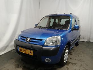 Coche accidentado Peugeot Partner Partner Combispace MPV 1.6 16V (TU5JP4(NFU)) [80kW]  (07-2001/03-2008)= 2004/11