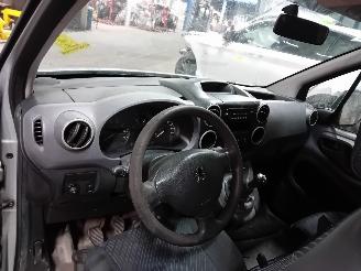 Peugeot Partner Partner/Ranch (GC/GF/GG/GJ/GK) Van 1.6 HDI 90 16V (DV6AUTED4(9HX)) [66=
kW]  (04-2008/...) picture 5