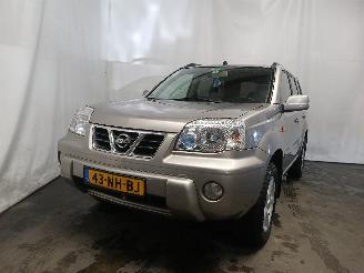 Schadeauto Nissan X-Trail X-Trail (T30) SUV 2.0 16V 4x4 (QR20DE) [103kW]  (07-2001/01-2013) 2003/9