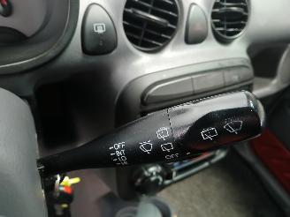 Hyundai Atos Atos Hatchback 1.1 12V (G4HD) [43kW]  (05-2003/05-2005) picture 15