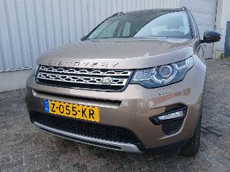 krockskadad bil auto Land Rover Discovery Discovery Sport (LC) Terreinwagen 2.0 TD4 180 16V (204DTD(AJ20D4)) [13=
2kW]  (06-2015/...) 2016/11
