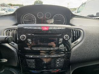 Lancia Ypsilon Ypsilon (312) Hatchback 0.9 TwinAir 85 (312.A.2000(Euro 5)) [63kW]  (0=
5-2011/...) picture 17