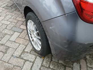 Hyundai I-20 i20 Hatchback 1.2i 16V (G4LA) [57kW]  (09-2008/12-2012) picture 18