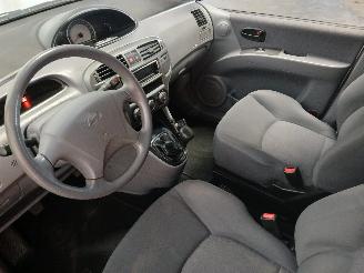 Hyundai Matrix Matrix Hatchback 1.6 16V (G4ED) [76kW]  (06-2001/04-2010) picture 12