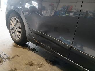 Honda Fr-v FR-V (BE) MPV 1.7 16V (D17A2) [92kW]  (02-2005/12-2006) picture 22