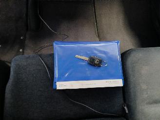 Honda Fr-v FR-V (BE) MPV 1.7 16V (D17A2) [92kW]  (02-2005/12-2006) picture 21