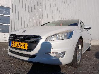 krockskadad bil auto Peugeot 508 508 (8D) Sedan 2.0 HYbrid4 16V (DW10CTED4(RHC)) [147kW]  (11-2010/12-2=
018) 2012/9