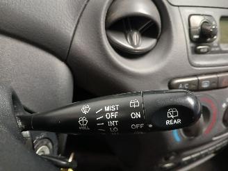 Toyota Yaris Yaris (P1) Hatchback 1.5 T Sport 16V VVT-i (1NZFE) [78kW]  (04-2001/09=
-2005) picture 15