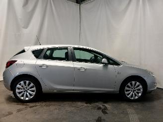 Opel Astra Astra J (PC6/PD6/PE6/PF6) Hatchback 5-drs 1.4 16V ecoFLEX (A14XER(Euro=
 5)) [74kW]  (12-2009/10-2015) picture 7