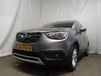 Voiture accidenté Opel Crossland Crossland (X) SUV 1.2 Turbo 12V (B12XHL(EB2DT)) [81kW]  (03-2017/...) 2018/3