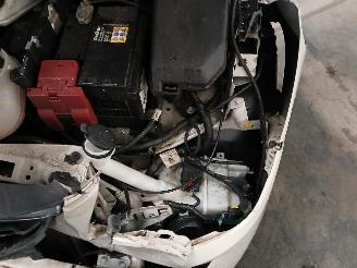 Opel Karl Karl Hatchback 5-drs 1.0 12V (B10XE(Euro 6)) [55kW]  (01-2015/03-2019)= picture 29