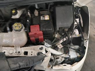 Opel Karl Karl Hatchback 5-drs 1.0 12V (B10XE(Euro 6)) [55kW]  (01-2015/03-2019)= picture 23