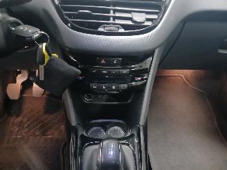 Peugeot 2008 2008 (CU) MPV 1.2 12V e-THP PureTech 110 (EB2DT(HNZ)) [81kW]  (01-2015=
/12-2019) picture 18