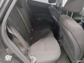 Hyundai I-30 i30 (FD) Hatchback 1.4 CVVT 16V (G4FA) [77kW]  (10-2007/11-2011) picture 10