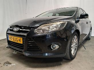Damaged car Ford Focus Focus 3 Hatchback 1.0 Ti-VCT EcoBoost 12V 100 (M2DA(Euro 5)) [74kW]  (=
02-2012/05-2018) 2012/6