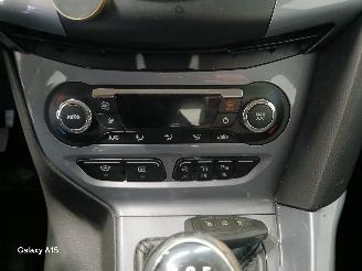 Ford Focus Focus 3 Hatchback 1.0 Ti-VCT EcoBoost 12V 100 (M2DA(Euro 5)) [74kW]  (=
02-2012/05-2018) picture 17