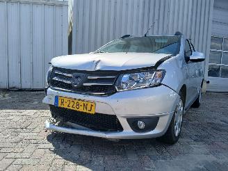 krockskadad bil auto Dacia Logan Logan MCV II/Sandero Wagon (7S) Combi 1.2 16V (D4F-732(D4F-F7)) [55kW]=
  (02-2013/02-2017) 2014/11