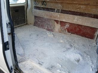 Volkswagen Transporter Transporter T5 Van 2.5 TDi (BNZ) [96kW]  (04-2003/11-2009) picture 16