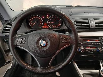 BMW 1-serie 1 serie (E81) Hatchback 3-drs 118i 16V (N43-B20A) [105kW]  (09-2006/12=
-2011) picture 18