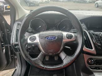 Ford Focus Focus 3 Wagon Combi 1.0 Ti-VCT EcoBoost 12V 125 (M1DA(Euro 5)) [92kW] =
 (02-2012/05-2018) picture 18