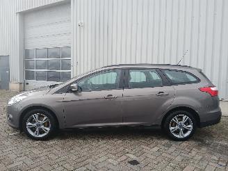 Ford Focus Focus 3 Wagon Combi 1.0 Ti-VCT EcoBoost 12V 125 (M1DA(Euro 5)) [92kW] =
 (02-2012/05-2018) picture 4