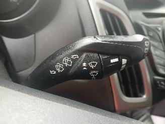 Ford Focus Focus 3 Wagon Combi 1.0 Ti-VCT EcoBoost 12V 125 (M1DA(Euro 5)) [92kW] =
 (02-2012/05-2018) picture 14