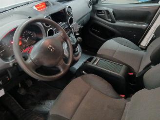 Peugeot Partner Partner (GC/GF/GG/GJ/GK) Van 1.6 HDI, BlueHDI 75 (DV6FE(BHW)) [55kW]  =
(07-2011/12-2018) picture 12
