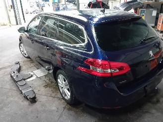 Peugeot 308 308 SW (L4/L9/LC/LJ/LR) Combi 5-drs 1.6 BlueHDi 120 (DV6FC(BHZ)) [88kW=
]  (03-2014/12-2021) picture 4