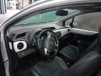 Toyota Yaris Yaris III (P13) Hatchback 1.5 16V Hybrid (1NZ-FXE) [74kW]  (03-2012/09=
-2020) picture 5