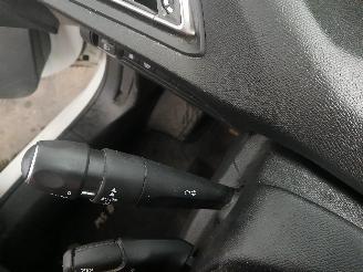 Peugeot 308 308 SW (L4/L9/LC/LJ/LR) Combi 5-drs 1.2 12V e-THP PureTech 130 (EB2ADT=
S(HNS)) [96kW]  (03-2014/06-2021) picture 13