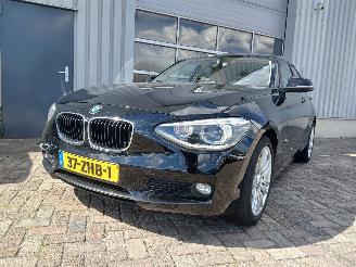 krockskadad bil auto BMW 1-serie 1 serie (F20) Hatchback 5-drs 116i 1.6 16V (N13-B16A) [100kW]  (07-201=
1/02-2015) 2012/11