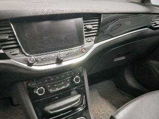 Opel Astra Astra K Sports Tourer Combi 1.6 CDTI 136 16V (B16DTH(Euro 6)) [100kW] =
 (11-2015/12-2022) picture 18