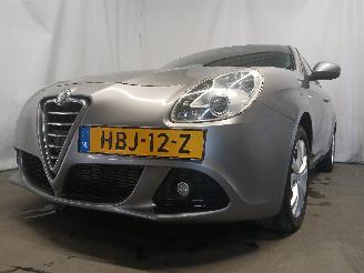 Voiture accidenté Alfa Romeo Giulietta Giulietta (940) Hatchback 1.6 JTDm 16V (940.A.3000) [77kW]  (04-2010/0=
2-2016) 2013/3